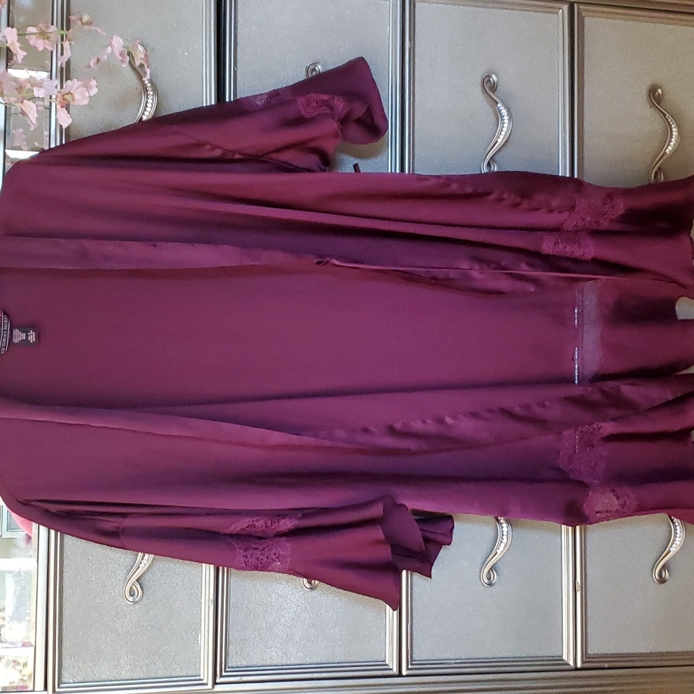 VICTORIA SECRET Satin Robe/Cover-up, Size: M/L